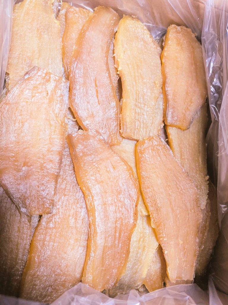 親戚のおじちゃんが作った干し芋🍠 私の好きな干し具合✨ さて、焼いて