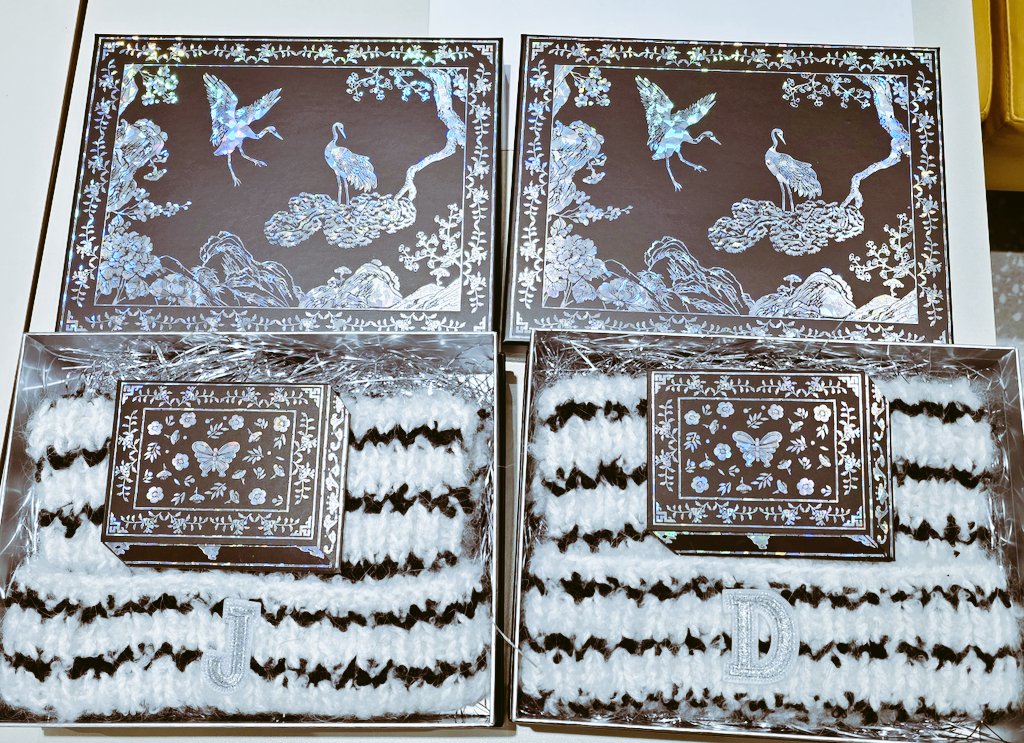 congcong._.i tweet media