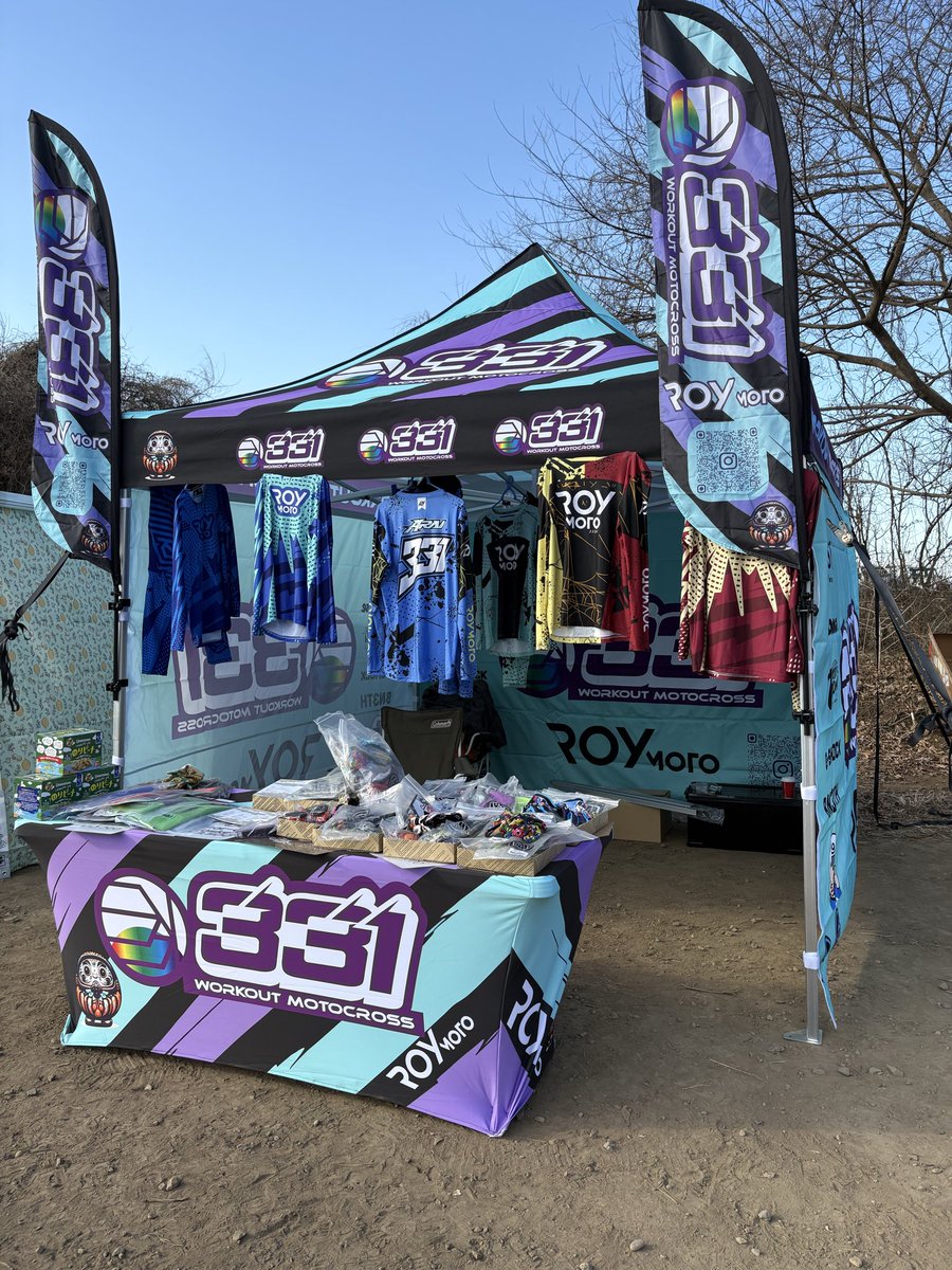 今日はモトクロスビレッジで開催中のスタート練習会に出店＆コーチングで来てます🙋‍♂️
今年は出店も頑張りまーす🤝
皆様よろしくお願いいたします🙇

オンラインショップからも購入可能です🦾workout331.base.shop

#331workoutmotocross
#モトクロスビレッジ
#スタート練習会