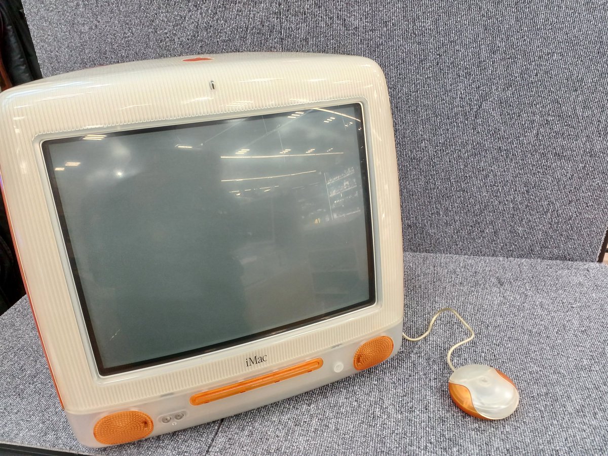 懐かしのiMacが入荷致しました❗ 動作も問題なく、マウスも付属して