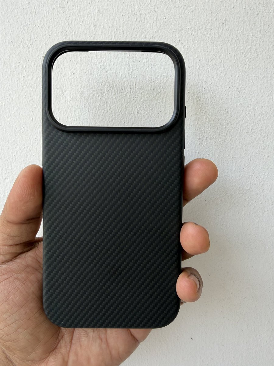 radeepramesh's tweet photo. I've been a long time #PITAKA fan. I've used PITAKA cases for many years and even bought them directly from abroad for my older iPhones.

When I bought my iPhone 17 Pro, I saw an Instagram ad saying #PITAKA now has an official Indian website. I trusted the brand and purchased a case worth Rs7,999.

Unfortunately, the case had manufacturing defects. I contacted the Indian distributor, but there was no support they clearly said they can't do anything and replacement is not possible.

then I emailed #PITAKA Global, and to their credit, they genuinely understood the issue and replaced the case.

Later, after a small fall from a sofa, my phone got a slight dent. I understand this because it was a slim case, so protection is limited. That's not PITAKA's fault.

To be safer, I bought another case #PITAKA Aramid UltraGuard Case-again paying around Rs7999

I received it yesterday. Today (Sunday), while unboxing, I found the SAME manufacturing issue again.

I contacted the same Indian distributor, and once again the response was: "Wait 3-4 days, we'll see what we can do."

Honestly, I have zero hope from PITAKA India now. I've lost trust in the brand-not because of PITAKA Global, but because of the Indian handling and after-sales support.

Ironically, even a Rs500 local market case shows more responsibility and is ready to replace without hassle.

For a premium brand like PITAKA, this level of customer experience is unacceptable.
When customers trust your brand and pay a premium, you must stand by product quality and support.
@PitakaGallery #PITAKA #CustomerExperience
#PremiumBrand #IndiaSupport