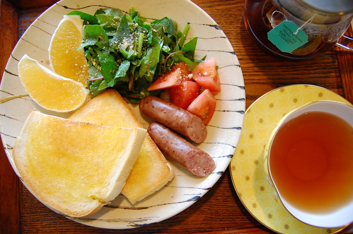 今日は吹雪で集落のとんどが延期になりました☃️❄️
おうちの中でお昼ごはんもぐもぐ。