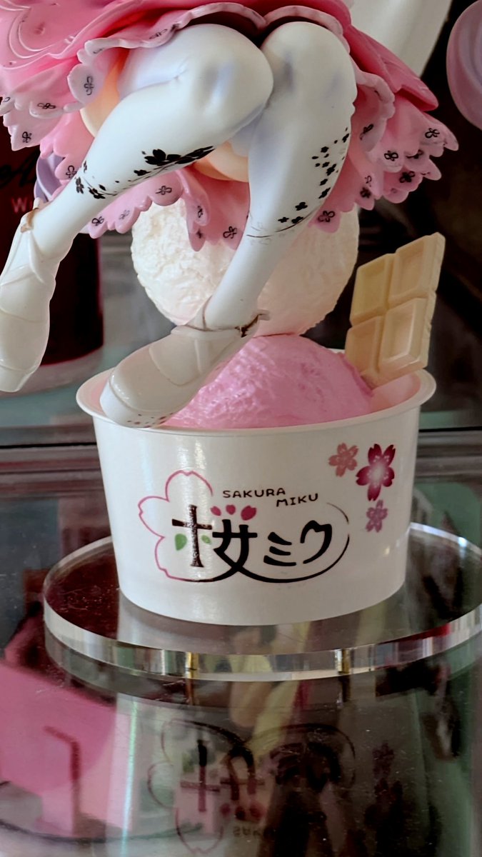 nekoneko1299's tweet image. 初音ミク（アイスクリームパーティver）
原型　A.N.S Works(@ans_works_）
　　　あさつき凪（@asatsuki_nagi）
#初音ミク　#ガレージキット

完成しました。…