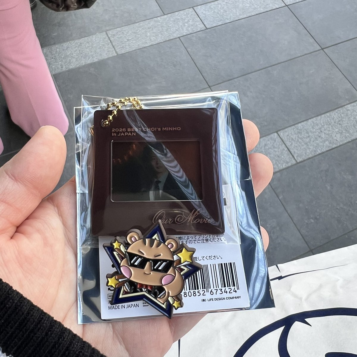 SHINee ミノ ペンミ グッズ 交換

譲
フィルム
ピンバッジ

求
フィルムなんでも
ピンバッジ ポップコーンのもの(🍿型>食べているもの)

特典トレカは茶色の口閉じてる方あるのでなんでも交換可能です〜

本日会場手渡し