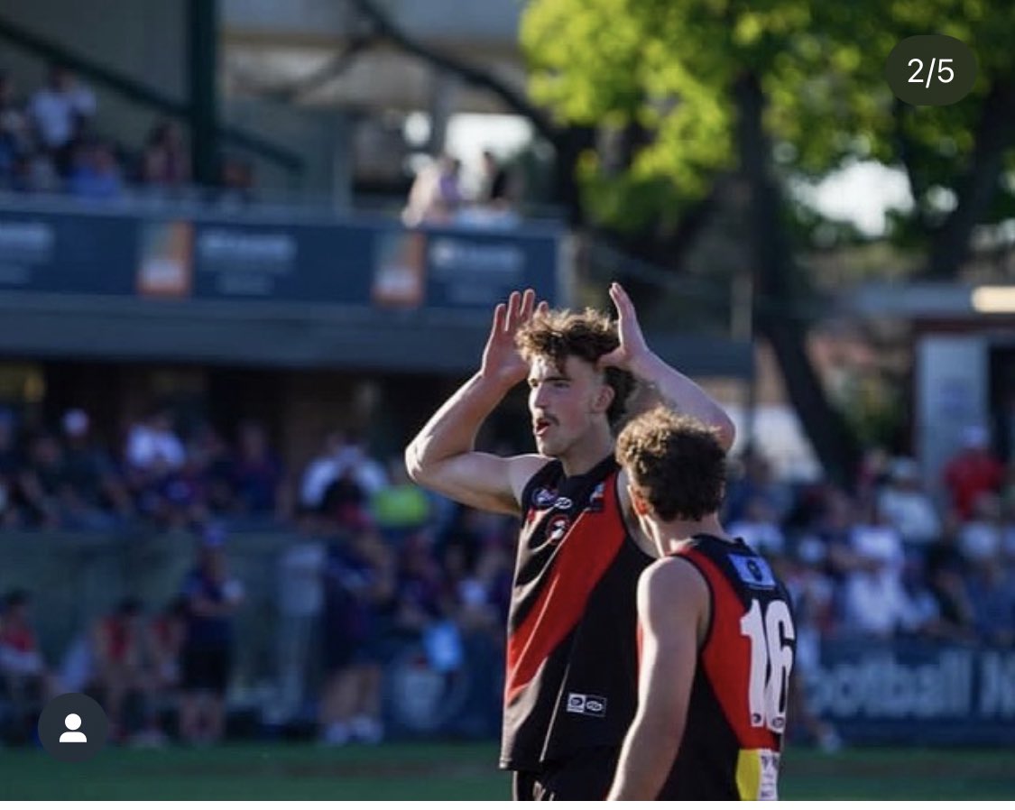 ernie🍔⚫️⚪️ 🪶 tweet media