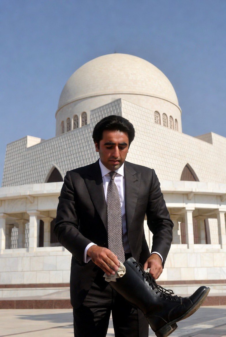 Aladeen_Pro's tweet image. جرنیلوں کی نرسری میں پلنے والے اس بے بی کو اگنور مت کیجیے گا ، جرنیلوں کے ساتھ یہ بھی مکمل کے شریکِ جرم ہیں 🔥