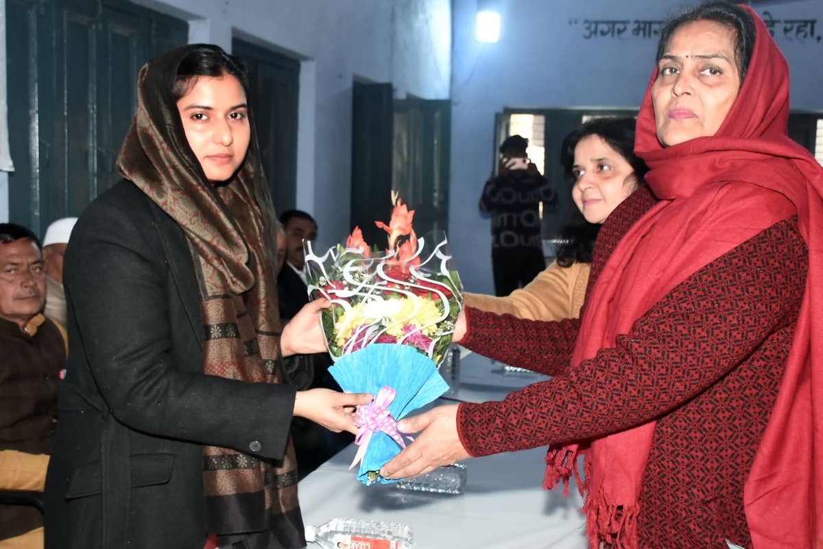 Iqra Hasan tweet media