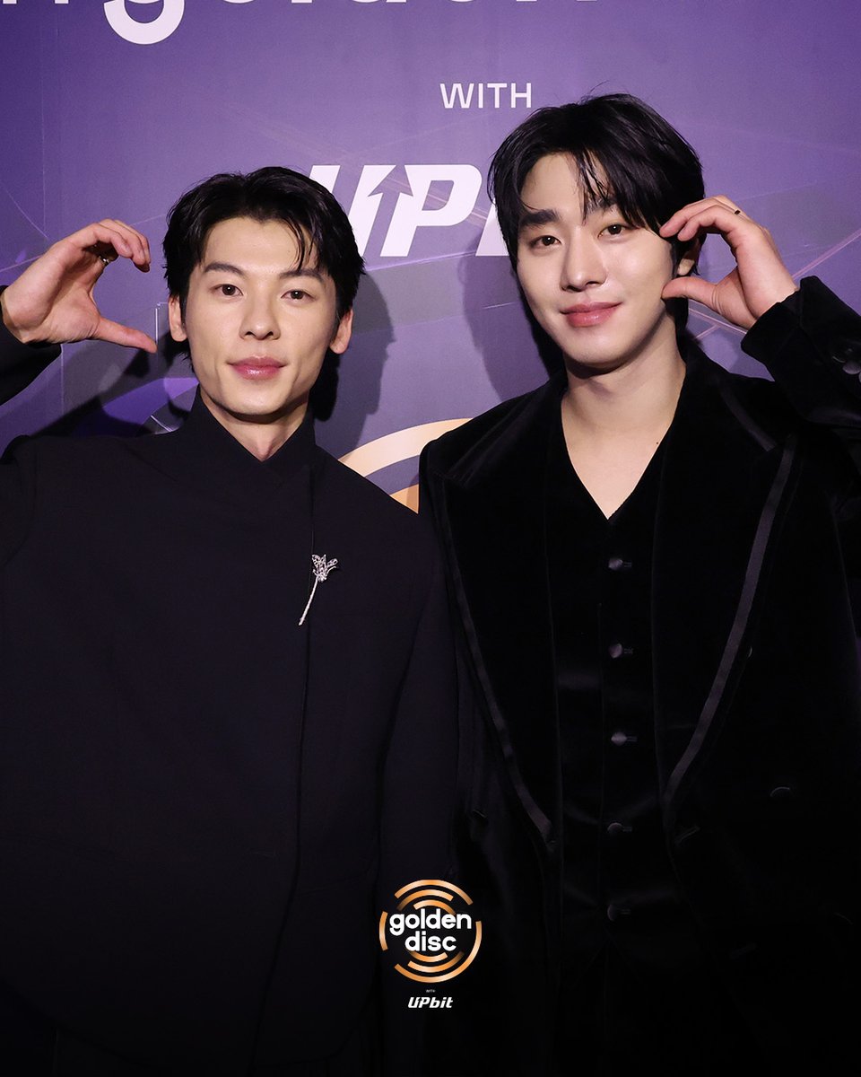 Golden Disc tweet media