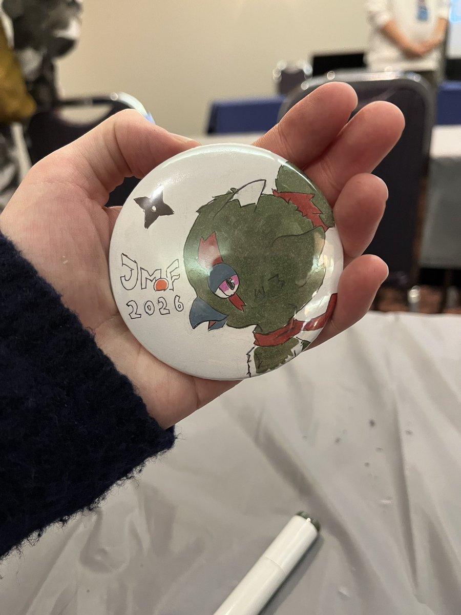 缶バッジ作った！！ 色盛大に間違えた！！！！ 思い出できたからヨシ