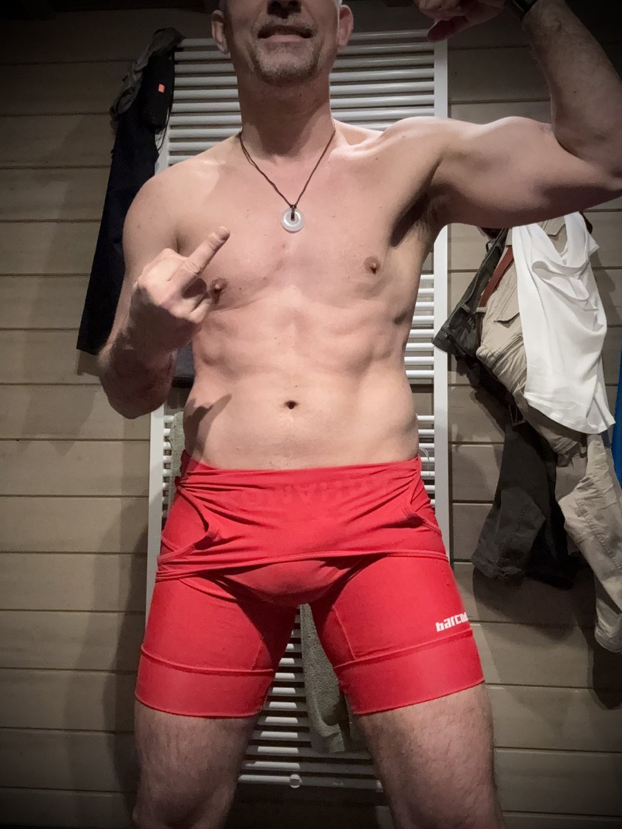 Challenging my next grappling opponent 😇