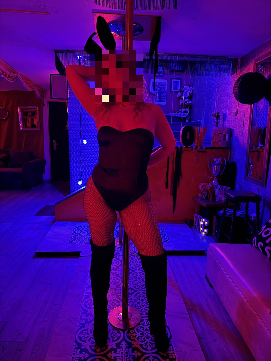 AxlyBeca's tweet image. Ya en @DesireMty quien viene? 👯‍♀️🔥