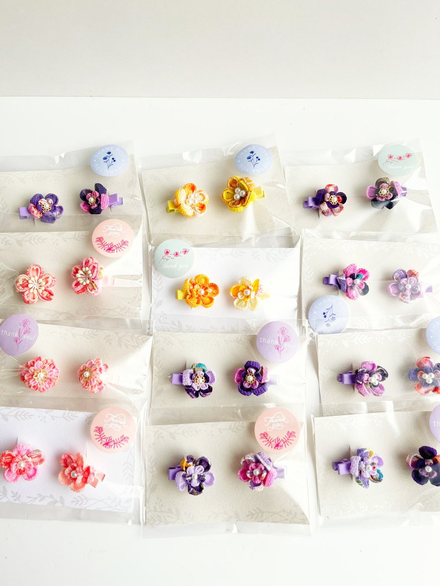 Queue_de_cle's tweet image. みなみんさん
（インスタ:near13833710）
小さなつまみ細工でできた
ぬい用のヘアアクセサリーです
クリップタイプなので、お洋服や帽子へのワンポイントとしてもおすすめ！
彩り豊かな一点物です。
#クーデクレ 
#ぬい活