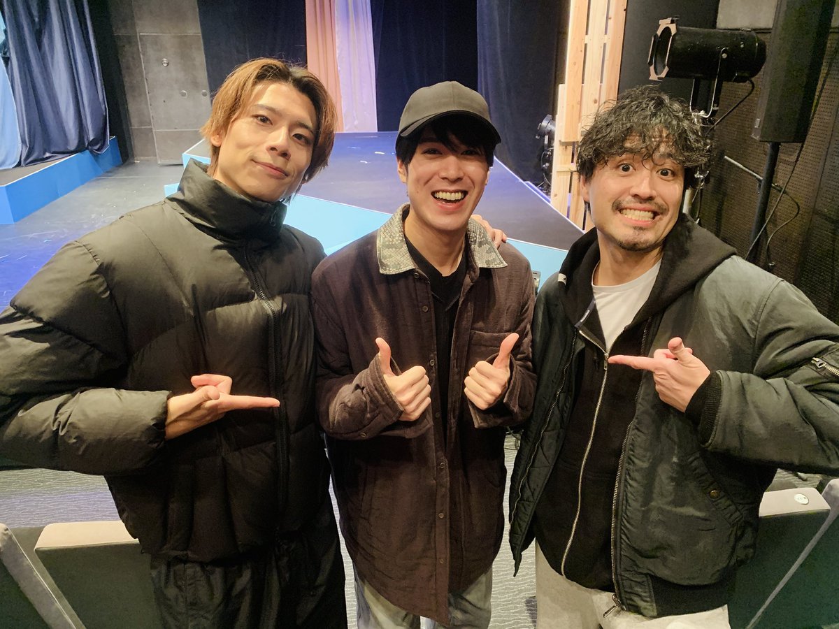 昨日は赤坂で公演中の舞台
【LIFE -海の家の物語-】観てきました！！

いつもお世話になってるキマグレンのお2人の生歌と、うちの吉原雅斗のお芝居^ ^
物語の登場人物の本物をすぐに体感できる新しい舞台☺️！！
キマグレンさんたちやっぱり底抜けにいい人たち！！

公式HP↓
life-beachhouse.com