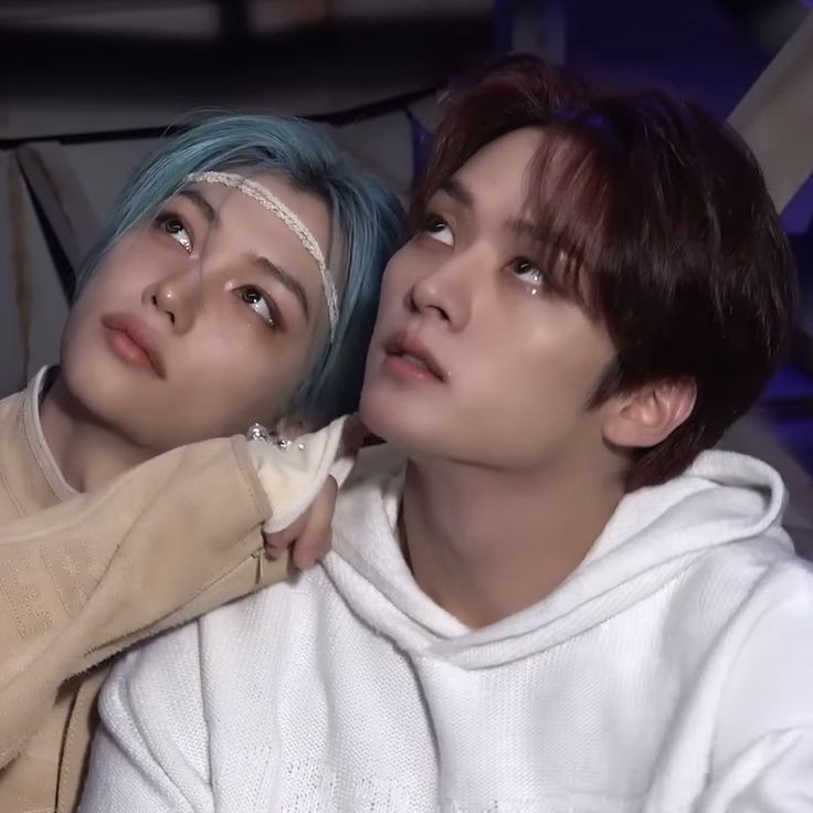 hhbooki_'s tweet photo. ───𝙱𝚞𝚜𝚌𝚘 𝚖𝚞𝚝𝚒𝚜───
       (#stantwt  #kpoptwt )

        She | -18 | 🇲🇽
 ✰Prio: solo skz
 ✰OT8 | multishiper 
 ✰cualquier fandom es bienvenido mientras  no rebajes a mis favs

   ♡+ ↻ =  mutis >⩊< https://t.co/cZHUjZs1JH