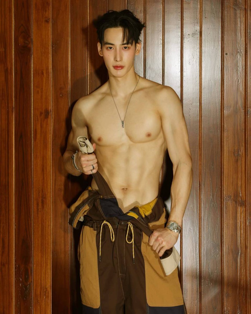 WeLoveYThai's tweet photo. พระเอกซักเรื่องสิ
💓✨️
choi seung ho https://t.co/7az65A2SD1