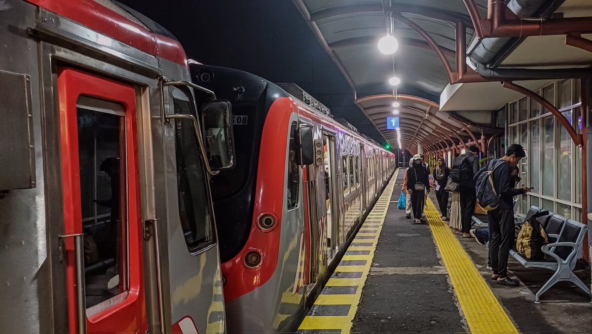 Adrian (new Metro95_) tweet media