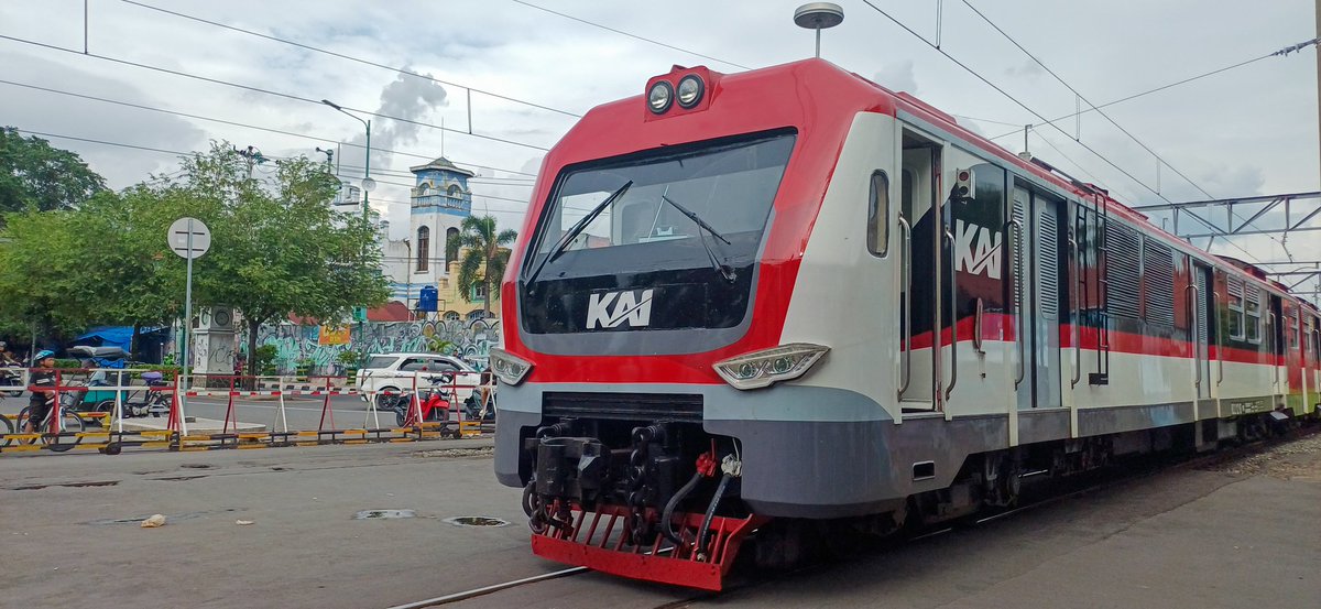 Adrian (new Metro95_) tweet media