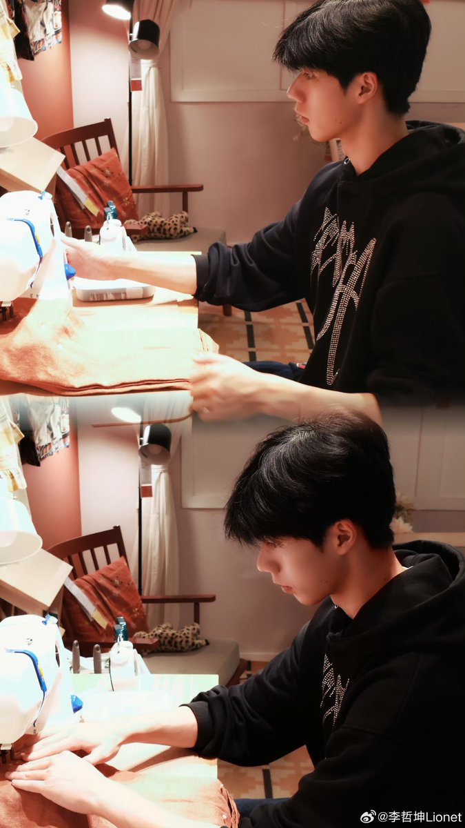 출소하고 근근이 미싱일로 살아가는 막내 이딴거 생각하고 있다