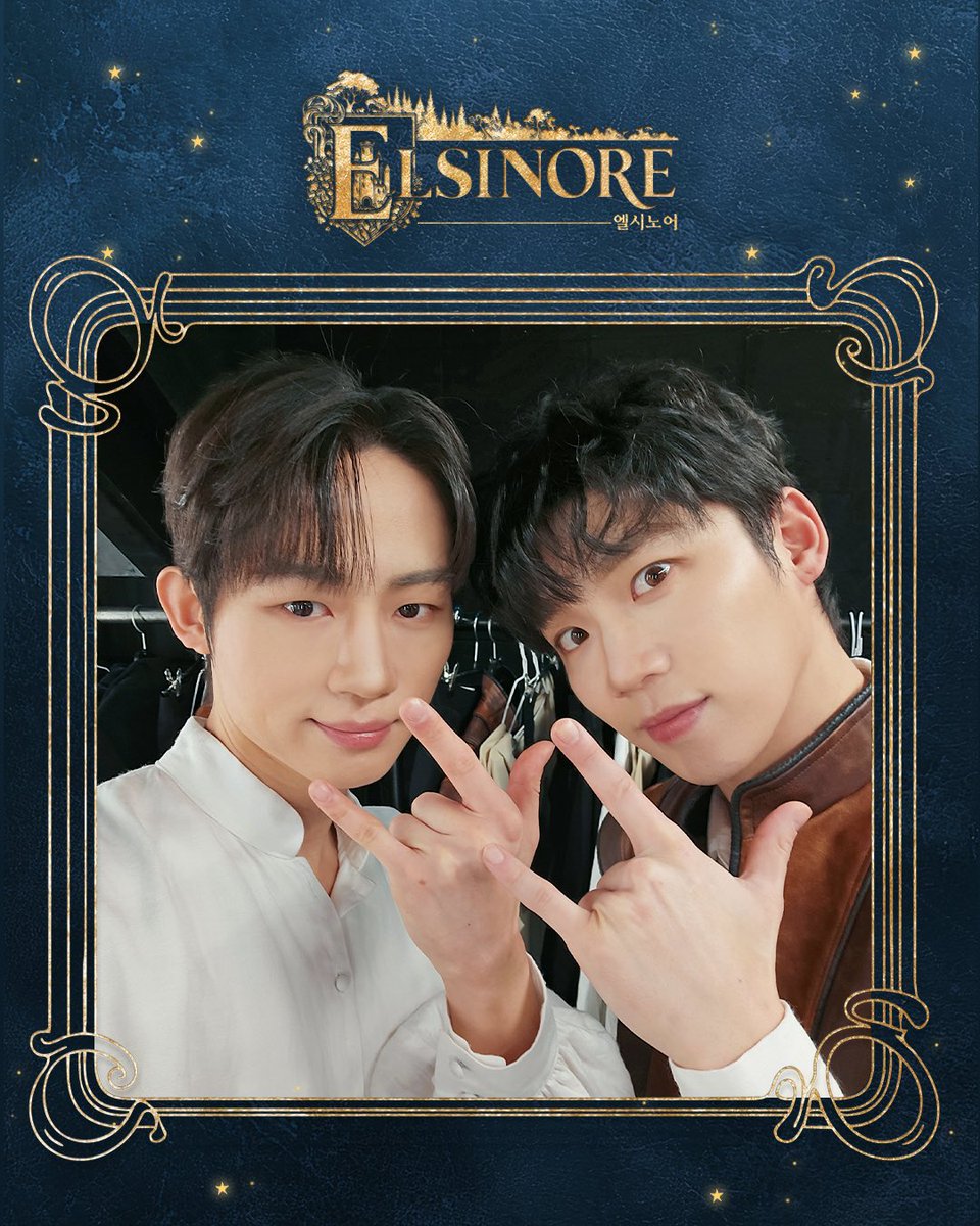 [#엘시노어] 페어 첫공 사진 공개🏰

엘시노어 성에서 함께해 주신
관객 여러분 감사합니다⚔️

🛡️ 버나르도 役ㅣ #허영손
✒️ 프란시스코 役ㅣ #신은호

-
연극 <엘시노어>
𝟐𝟎𝟐𝟔.𝟎𝟏.𝟎𝟖 - 𝟐𝟎𝟐𝟔.𝟎𝟑.𝟐𝟗
JS아트홀