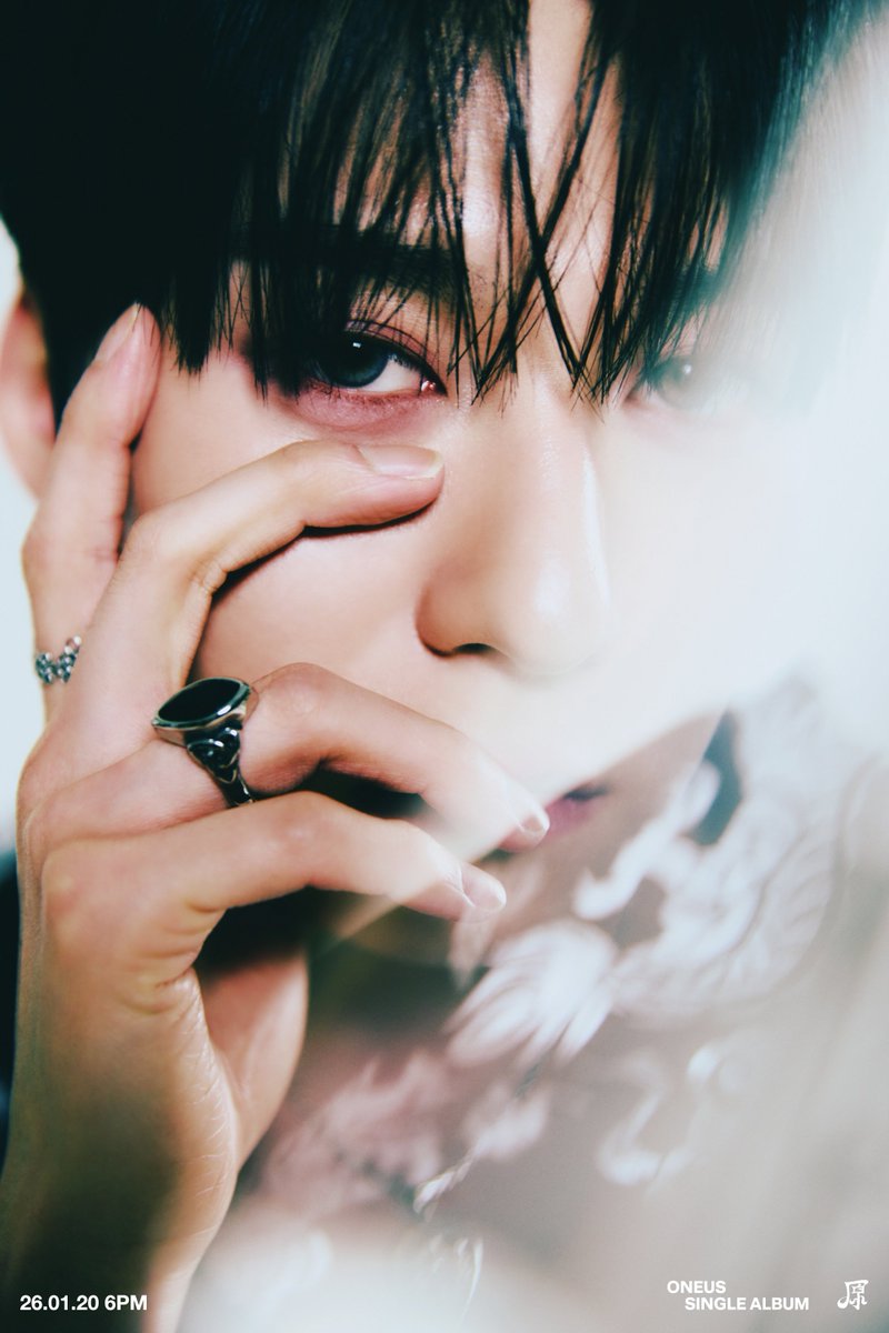 official_ONEUS's tweet image. [#원어스]

SINGLE ALBUM [原] 

🌑 SOLO CONCEPT PHOTO #3 🌑 
🕯️ KEON HEE 🕯️

2026.01.20 6PM (KST) RELEASE✔

#ONEUS #原 #Grenade 
#건희 #KEONHEE