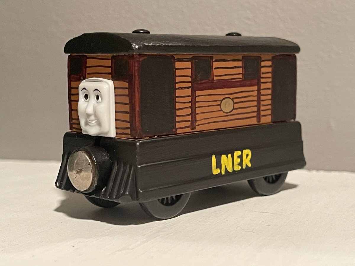 HTJTMattTTTE's tweet photo. On a tram obsession rn #HTJTCustoms
You can get him now on my eBay page! https://t.co/VFQoYKqBaO https://t.co/4VJaj7eblD