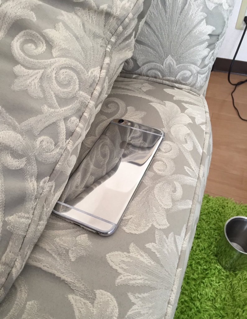 iPhoneケースいいのんなかったから磨いて鏡面にした