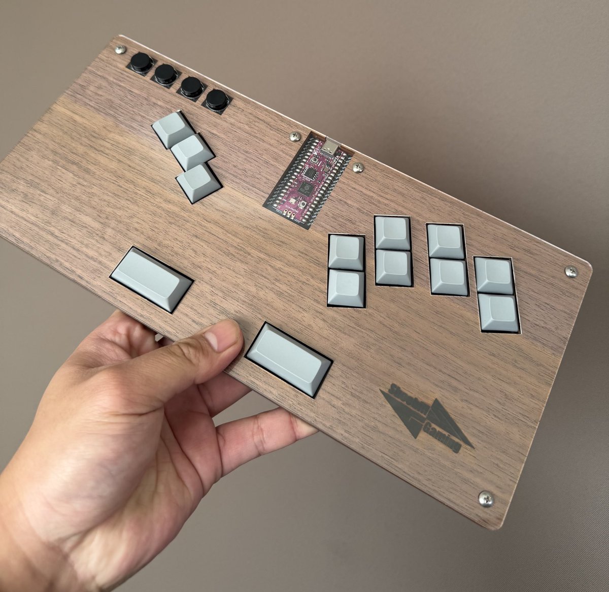 にがつ様　オーダー 仕事終わって家帰ってきたら届いてた！ @TogoHashibirokoさんに頼んで