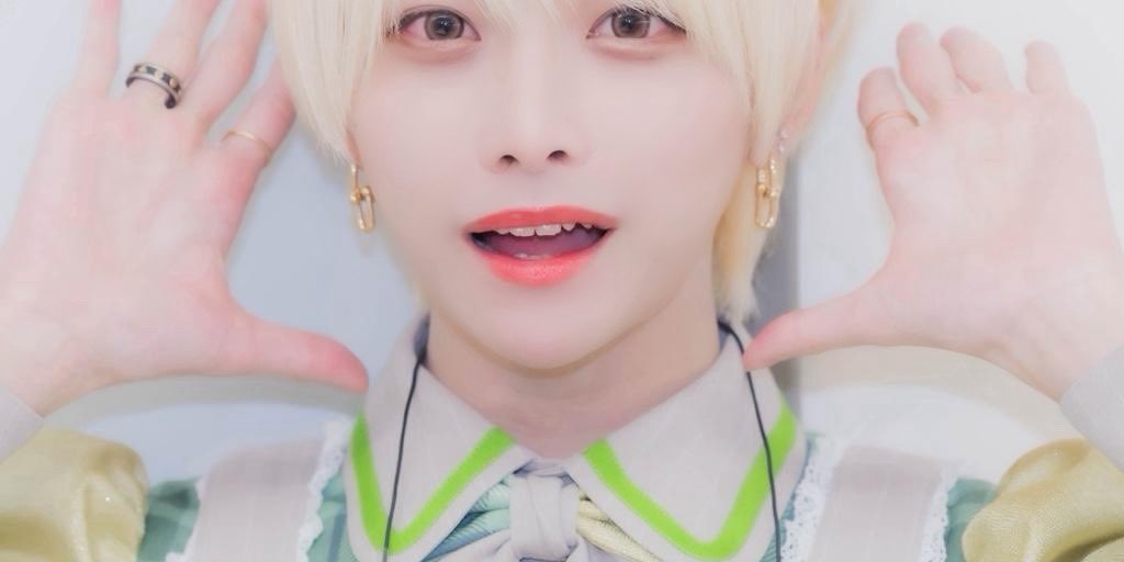 ryo_lvsk's tweet photo. タップしたら縦になるやつ3枚でもできてるかな