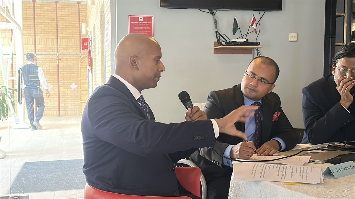 SociallyBlog tweet media