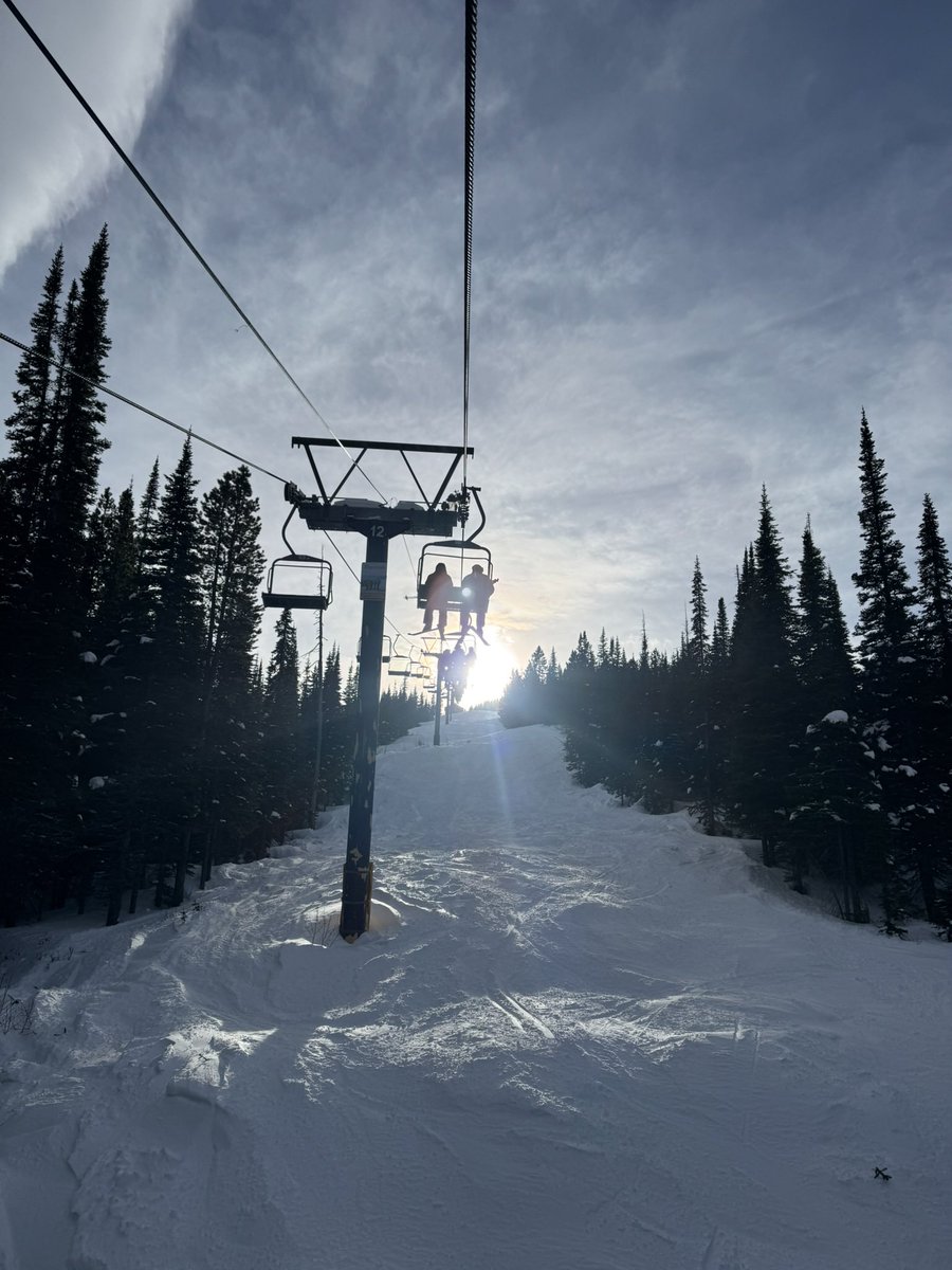 anonymousmaple's tweet image. First day out today 🏂
#thedarkside 

youtu.be/e0UWT0dFSQE?si…