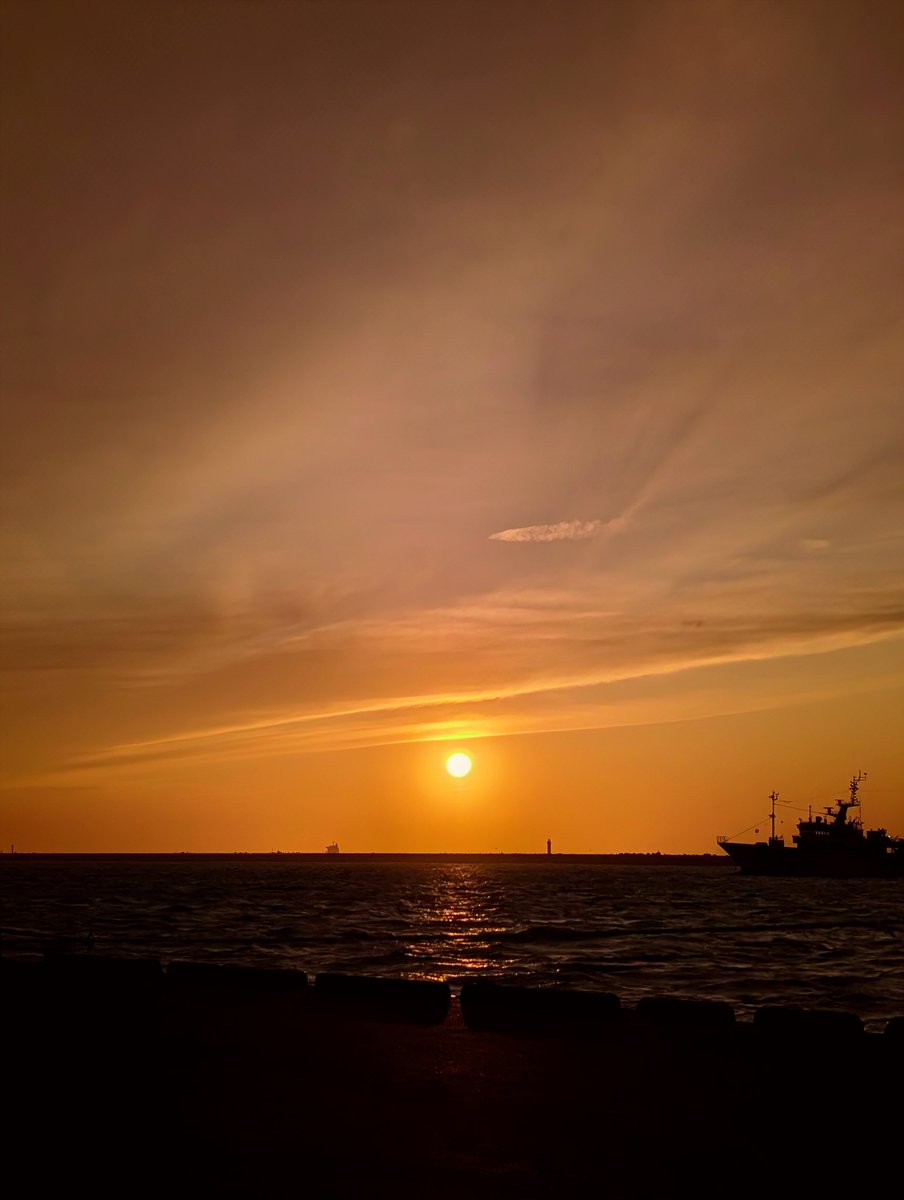 nick_trigger11's tweet image. 今日もお疲れ様でした(*^^*)
 #イマソラ
 #スマホ写真