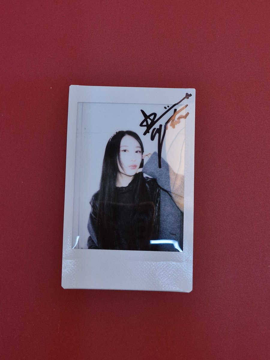 SuSu_0111's tweet photo. #여니왔어요 #이채연
채연이 덕분에 따뜻한 사랑 한가득 받아가 ❤️ 채연이 생일인데 도리어 받아버렸네🥹 내년도 내후년도 평생 생일 축하해줄게 사랑해 !!! 그리고 나 두쫀쿠 처음 먹어봐 ㅋㅋ 나한테 두쫀쿠는 평생 이채연표 두쫀쿠로 기억될거야. 너무너무 고마워 생일 축하해 사랑둥🥰 https://t.co/RKhvVb3zaJ