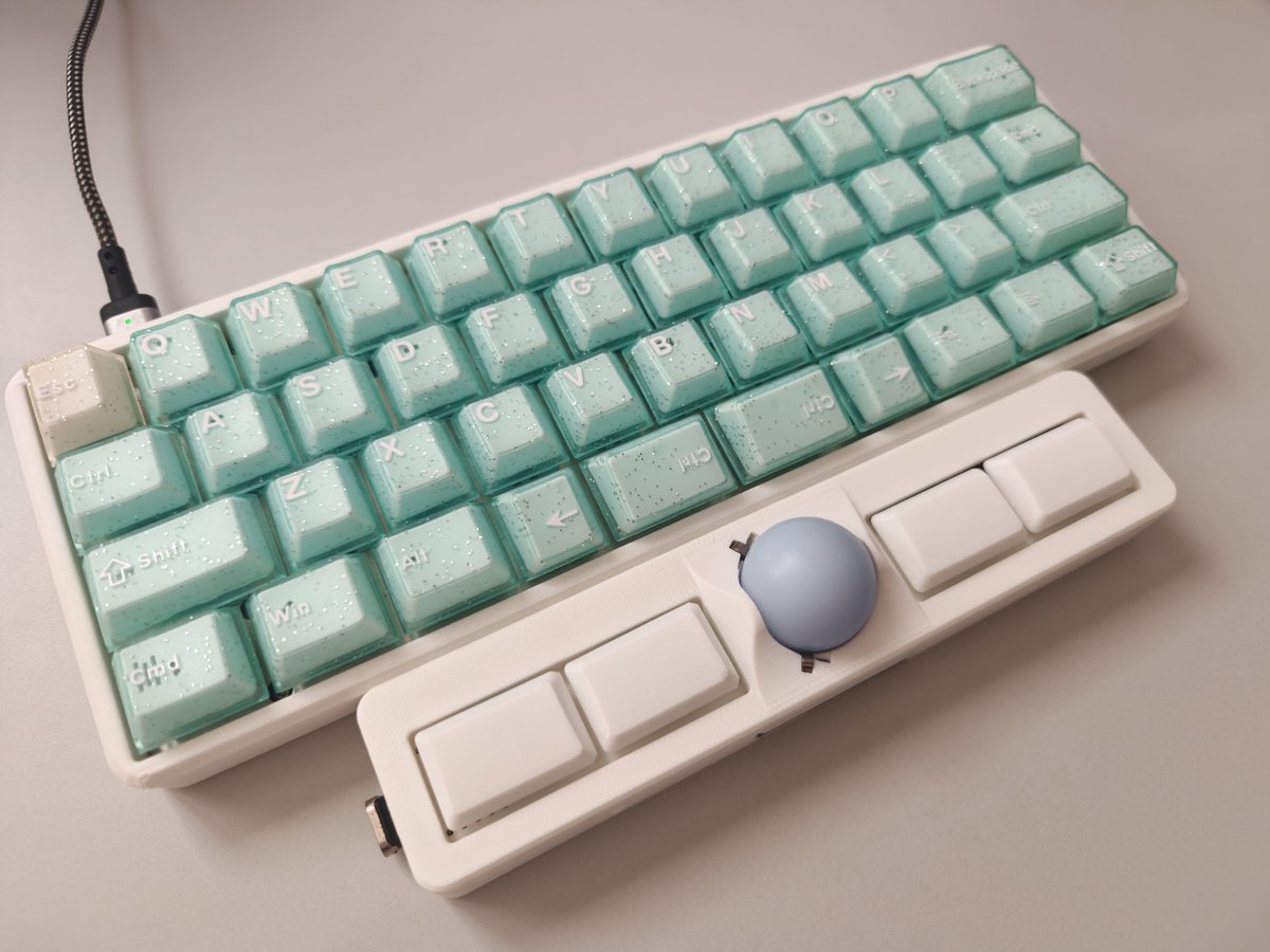 gohanda_kbd's tweet photo. Keyboard: Chai45HE &amp; wristball2
Switch: Gateron Magnetic Jade Ultra / Kailh Winter MINI
#KEEB_PD #KEEB_PD_R284 https://t.co/BAtcJkxgot