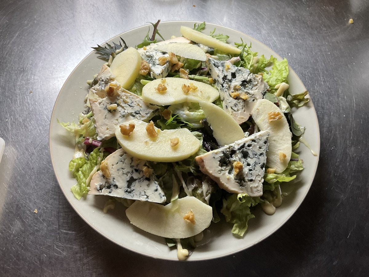 昨晩は、萬ちゃんがワイナリー見学してお土産を買ってきたので、急遽お