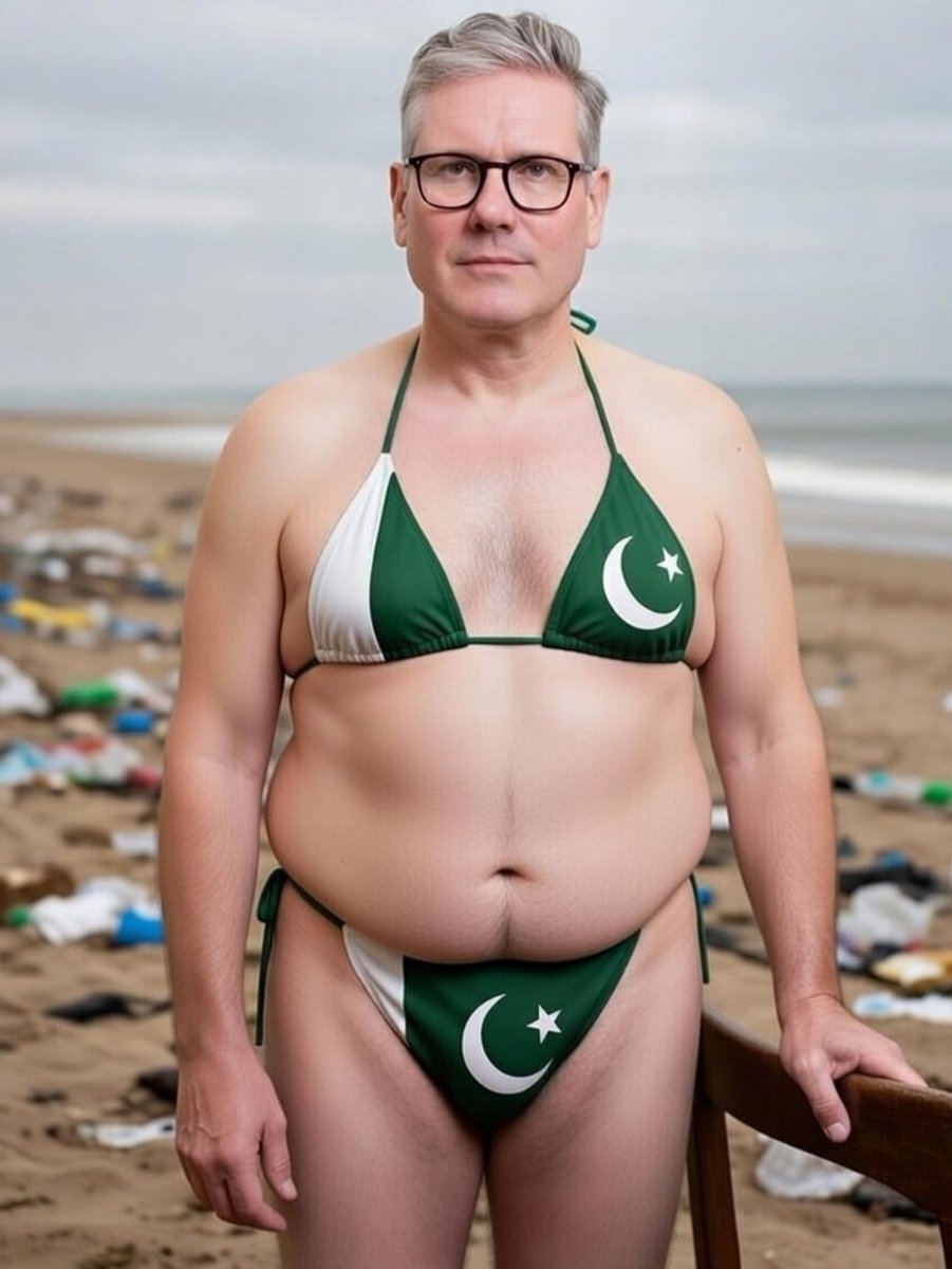MariaMo32975161's tweet image. Authortarianian twerp all 5'4" of him. How come Mossad/CIA haven't done a Venezuela or Iran on UK. Oh right UK no resources and are liability. Authortarianian Zionist failure #StarmerTheDictator #EUpuppets #Zelenskypuppet