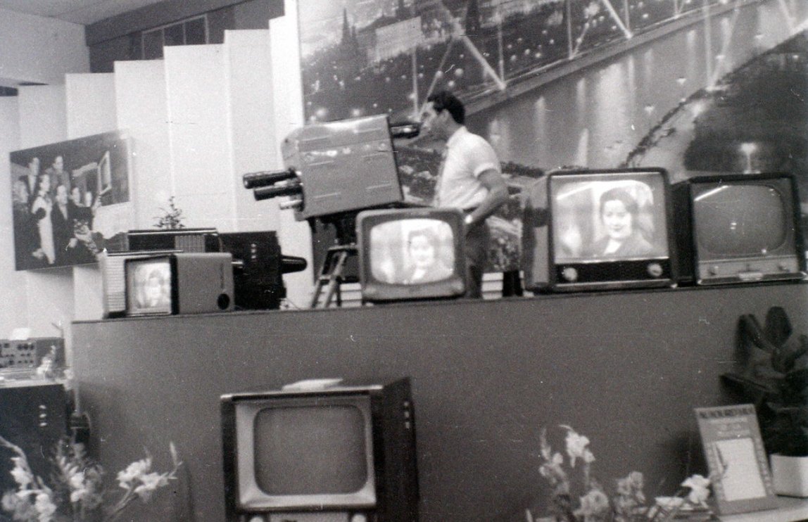 Just published: my new book "Forgotten Times" (Amberley Publishing). 180 photographs taken by me in the 1950s and 1960s with unique historic scenes of the UK, Ireland and the outer islands and depicting a world very different from the present day. #up11