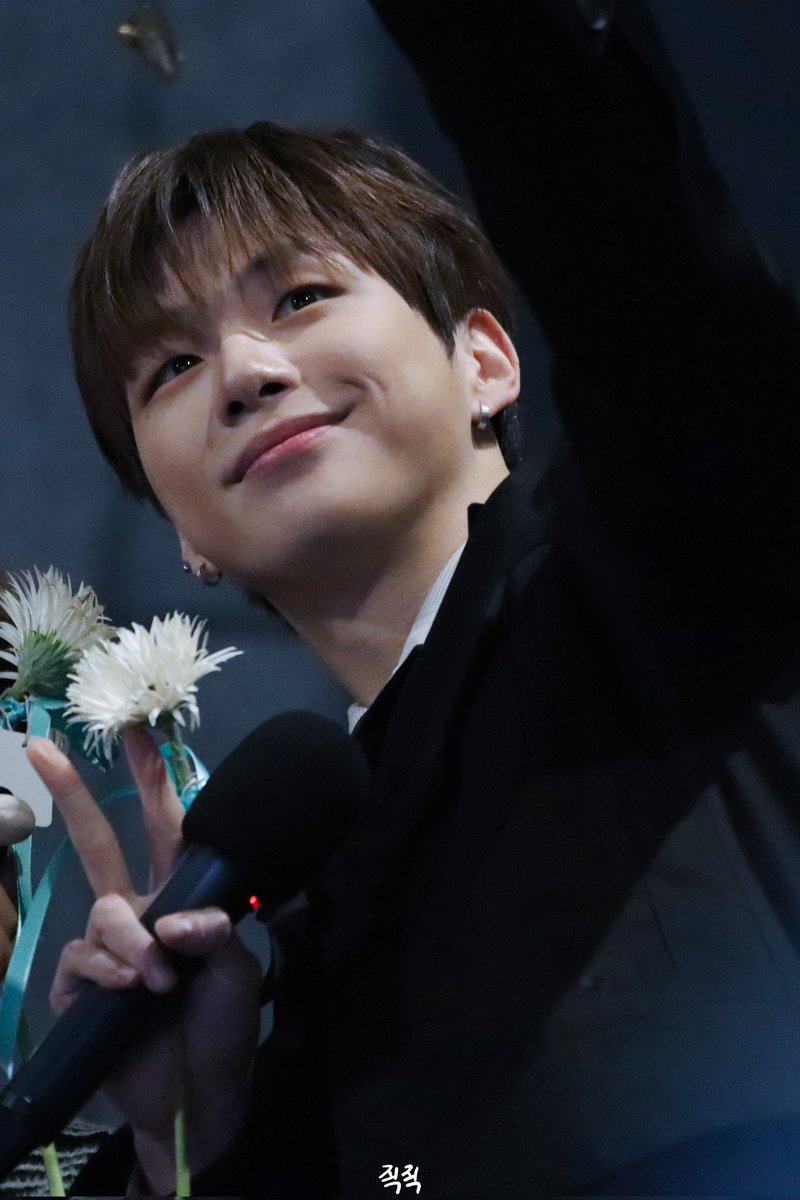 [Preview] 260111 Hold Your Breath 왕십리 무대인사 
#강다니엘 #KANGDANIEL

ㅈㅔ발이라는 감정......⚘️