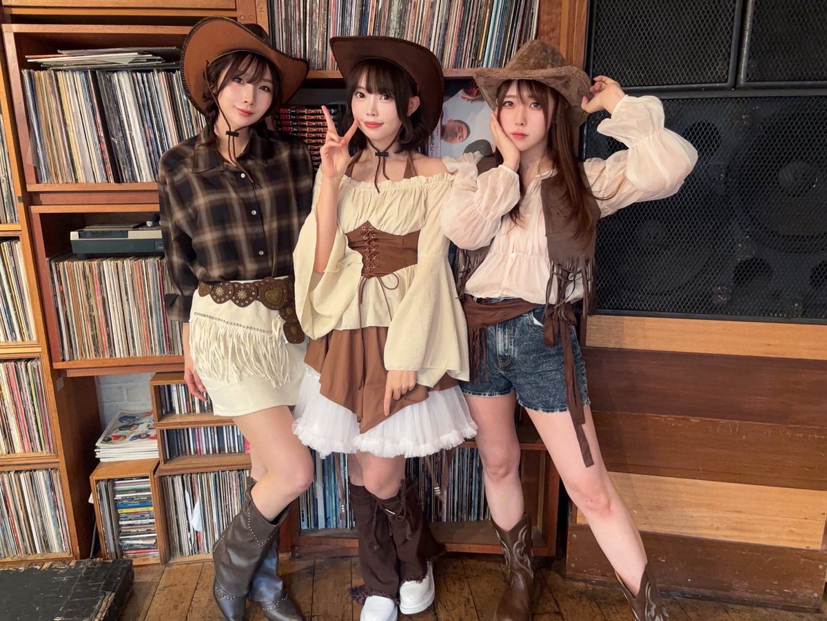 ui_hinagata's tweet photo. #ういゆりみやこ
ご来場ありがとうございました✨✨

アガリスクさんの「お父さんを下さい」を初見で読んでみよう！のコーナーで使用させていただきました✨
読み合わせカフェさんで読めますので是非行ってみてくださいね⋆⸜🤍⸝‍⋆

今年もどうぞよろしくね⋆⸜🐴⸝‍⋆
ハッピーパパより https://t.co/6AiILJhheh