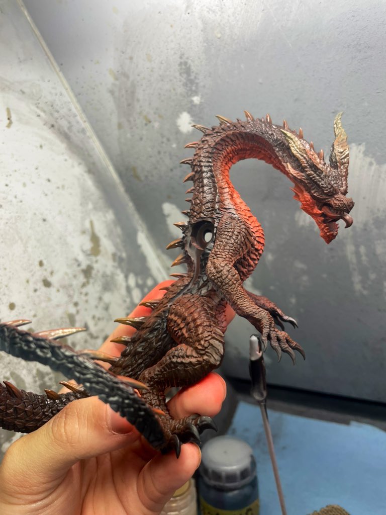 このミラボレアス達は3Dモデリングから3Dプリント、組み立てと彩色