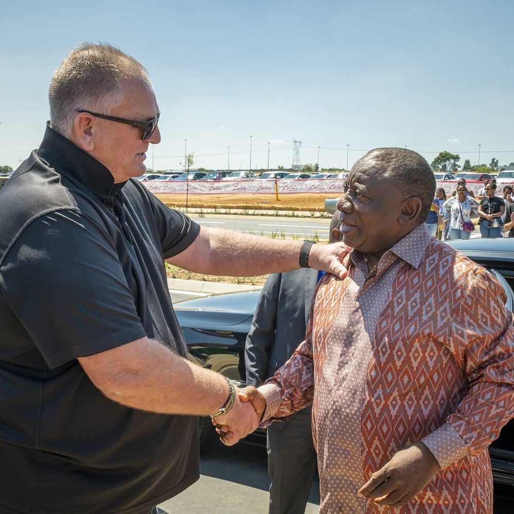 SizweLo's tweet image. Corporations like Balwin deny people homeownership by buying vast tracts of well-located land, build tiny, dodgy apartments on this land and then rent these out to the people who now can’t afford to buy land to build houses anymore.

Many of these overpriced units are sold to…