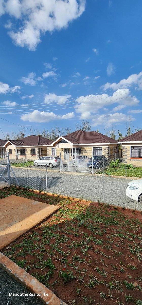 manoting9's tweet image. Bungalows for sale

📍Matasia Ngong 
3Br 2 Ensuite 
In a gated community 
Ready title deed 
On sale ksh 7.7M
Cash or Mortgage Accepted 

📞 0721 594 567 #Manoti #realtor #house #onsale #realestate #fyp #homesforsale #inkarealtors #OngataRongai #foryou
