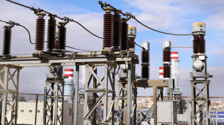 فلس الريف يزود 161 منزلًا وموقعًا بالكهرباء بكلفة 580 ألف دينار 