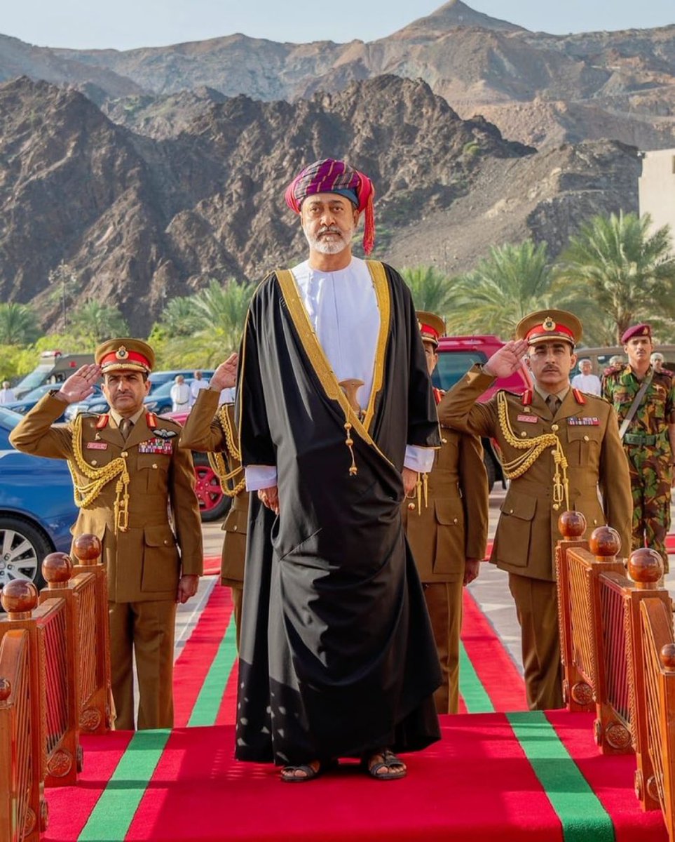Hilal2020Said's tweet photo. 11 يناير تاريخ يكتب بماء الذهب في عمان  التاريخيةتاريخ ارتبط بصانع الإنجازات العظيمةوبالقائد الملهم سلطان المرحلة المحورية السلطان الجامع بين الفكر الإقتصادي المستنير والفكر السياسي الهادي المفعم بالضجيج الإيجابي جلالةالسلطان هيثم بن طارق المعظم سلطان عمان . #عُمان_نهضة_متجددة https://t.co/m2LGpVz904