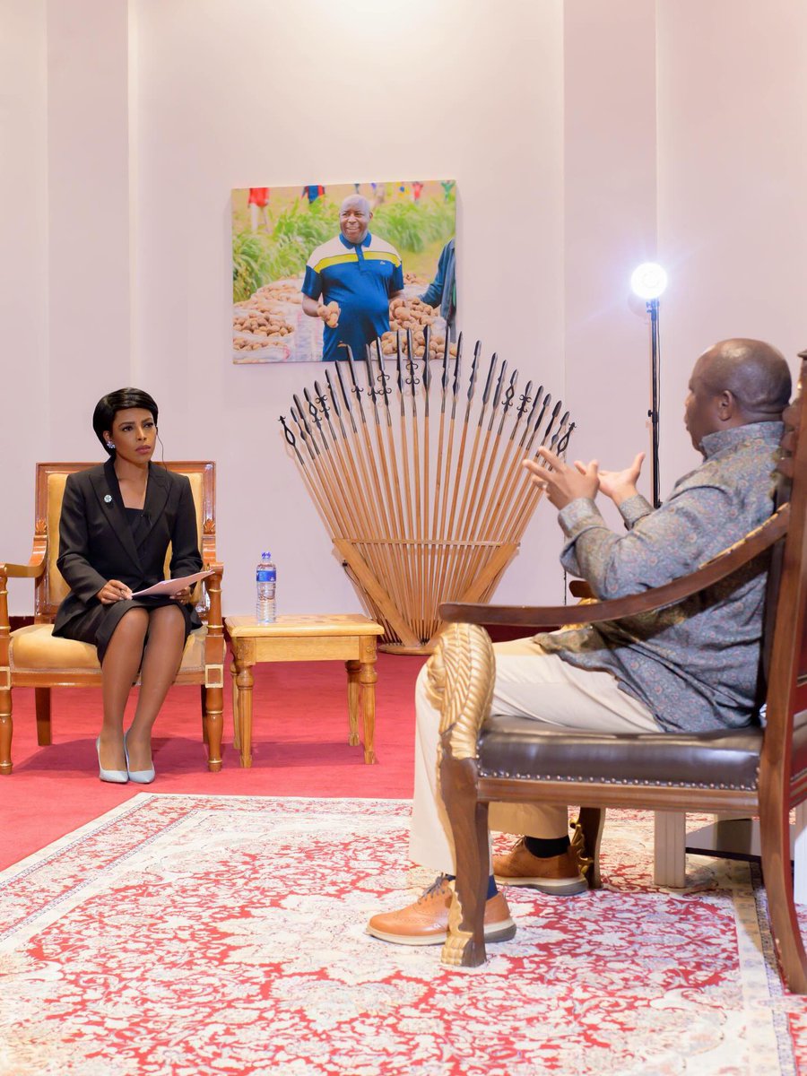 xtr_africa's tweet image. 🇧🇮🇨🇩🚨 Journalist @HarianaVeras conducts an exclusive interview with President @GeneralNeva, of Burundi ❤️shedding light on the real security dynamics of the Great Lakes region. More updates ahead. 🔥