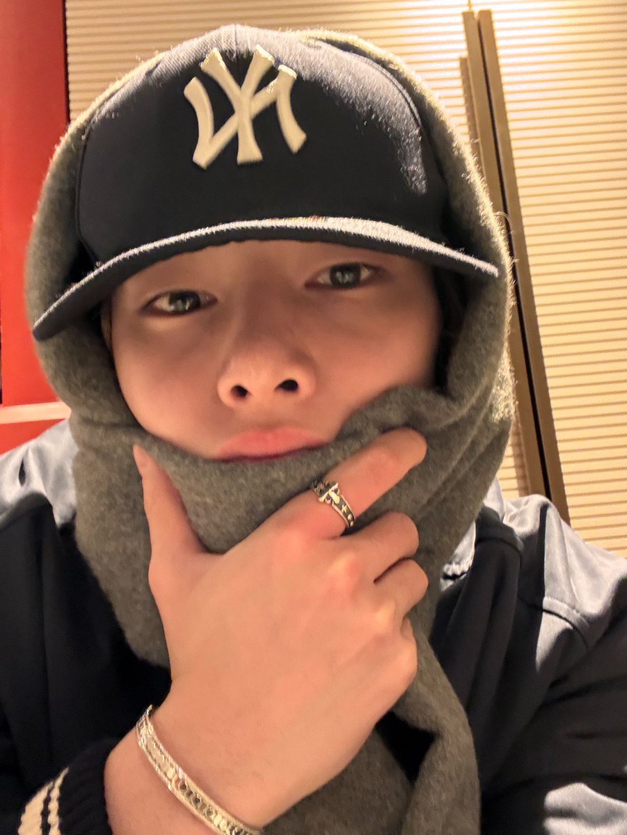 spearhyunnie's tweet image. jeongin instagram update: ❄