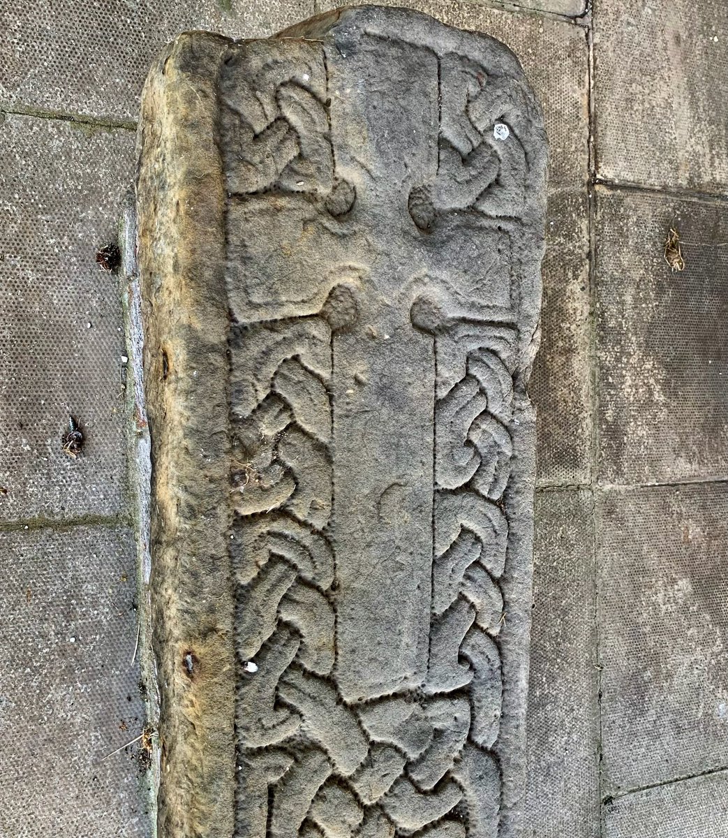 One of the early medieval stones at Inchinnan Parish Church, near Renfrew in West Scotland. Dating to sometime between the 9th and 11th centuries, the stone is a product of the Kingdom of Strathclyde. 📸 My own. #StoneworkSunday #Inchinnan
