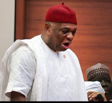 kmbiamnozie's tweet image. OUK was crying like a baby who lost his lollipop 🍭 at the Senate chamber when his colleagues politically outmanuevered him but he wants to unseat @alexottiofr ? Is Orji normal?