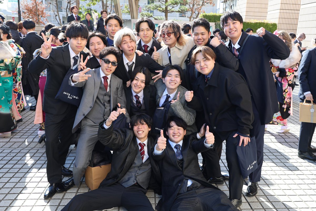 ichikawa_shi's tweet photo. /／
二十歳を迎えた皆様✨
おめでとうございます💐🥺
\＼

本日、文化会館で
「二十歳の集い」(成人式)が
開催されました🎉

競技チアダンスチーム
★SHINING★PLANETS★が
オープニングを飾り、
実行委員会による企画や
ヴァイオリン演奏家 竜馬さんの公演で
二十歳を迎えた皆様の
門出を祝いました✨ https://t.co/DaBisGXs1K