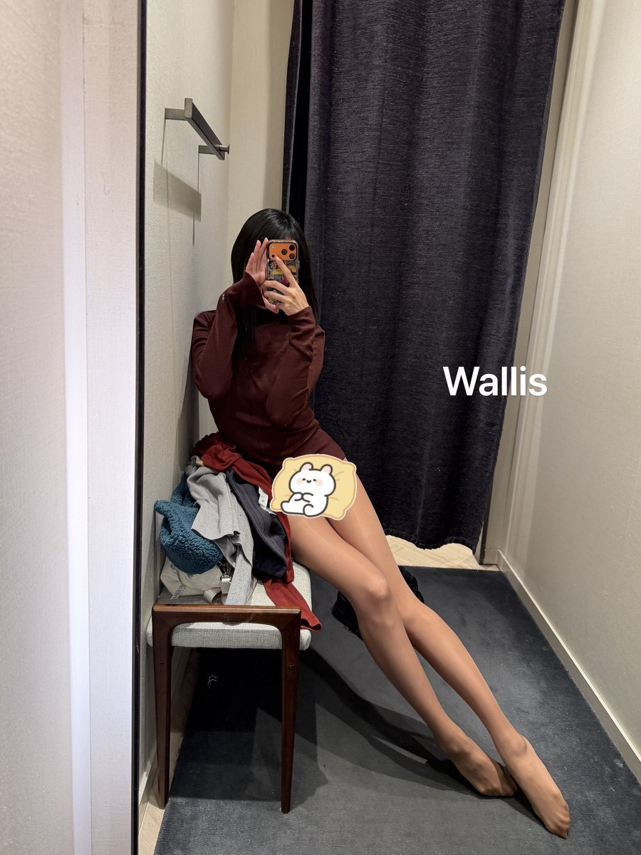 Rose wallis tweet media