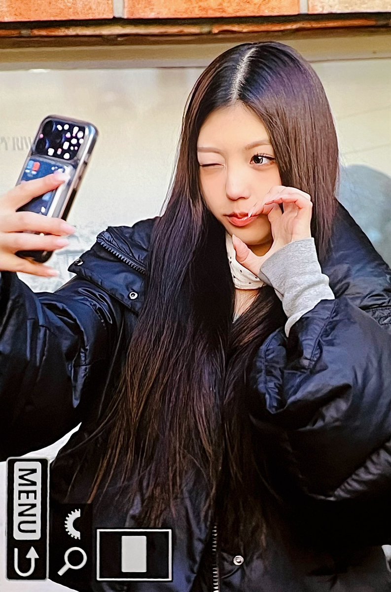 리파 tweet media